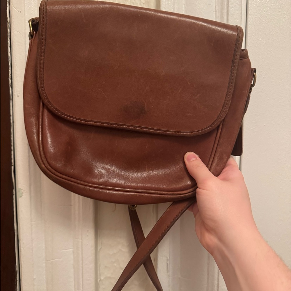 Elegant Brown Leather Shoulder Bag